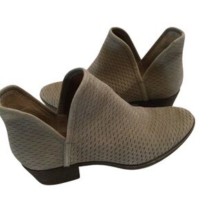 Lucky Brand Gray Suede Women's Chic Stylish Ankle Boots Size 8M